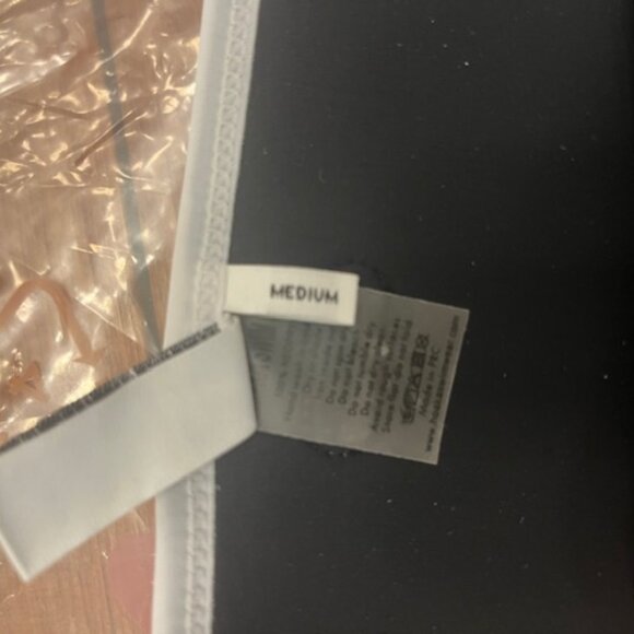 Hoaka Neoprene Bikini Bottom Medium NWT - Picture 2 of 2